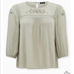 SAGE GREEN CRINKLE GAUZE EMBROIDERED BLOUSE